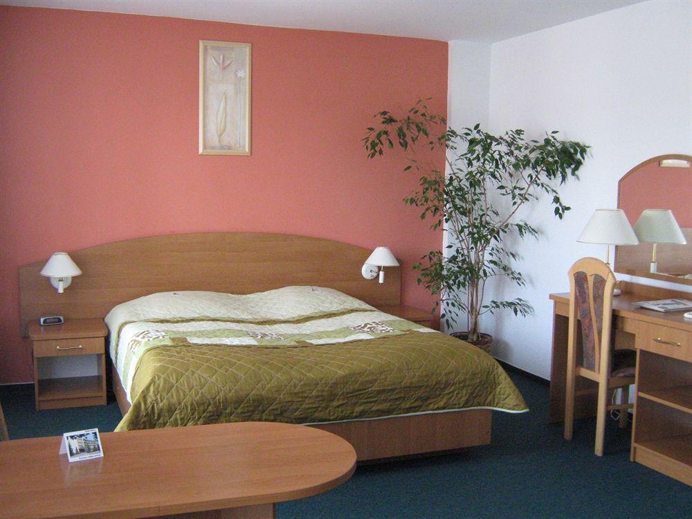 Hotel Gromada Medical Spa Буско-Здруй Экстерьер фото