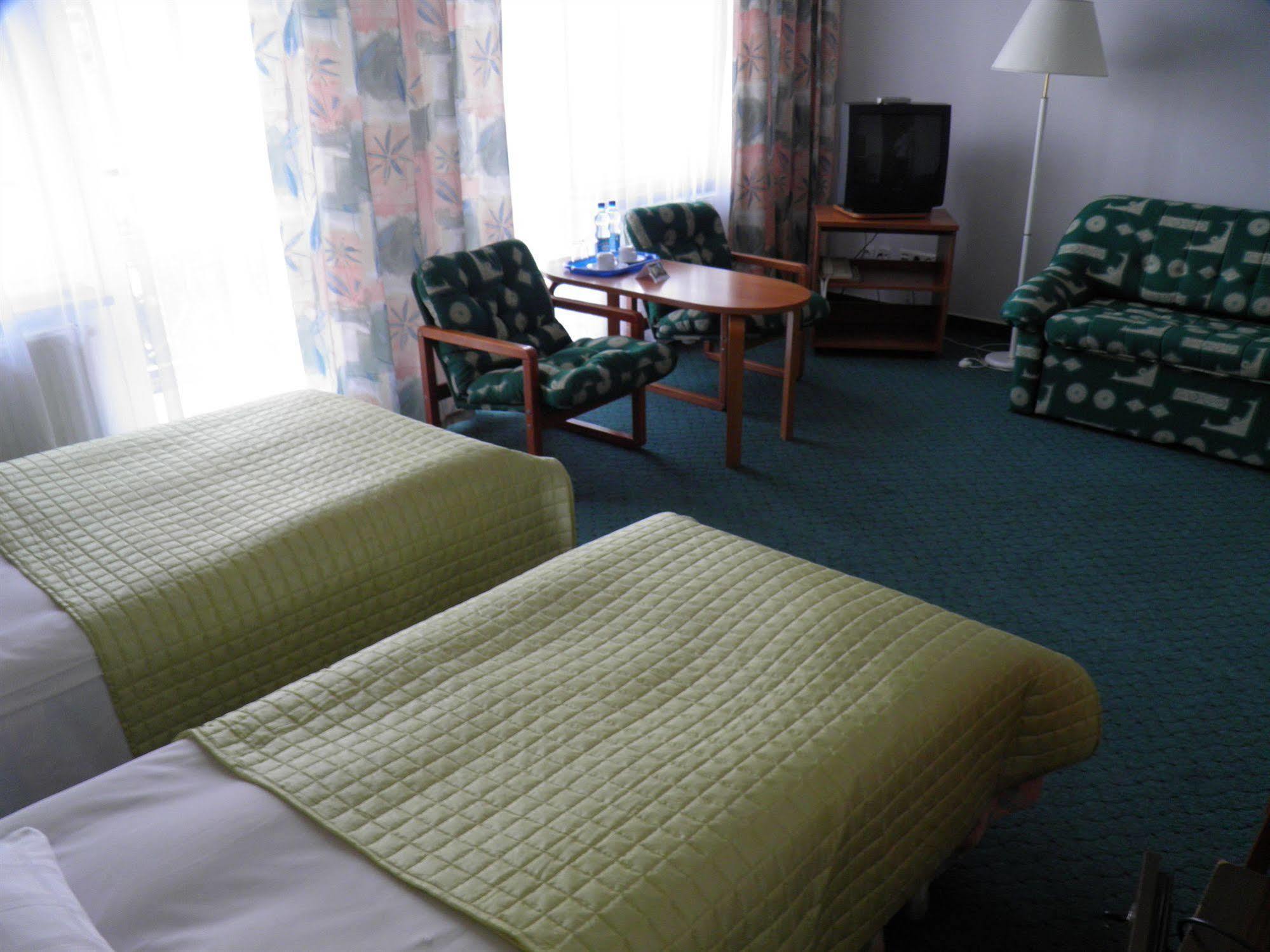 Hotel Gromada Medical Spa Буско-Здруй Экстерьер фото