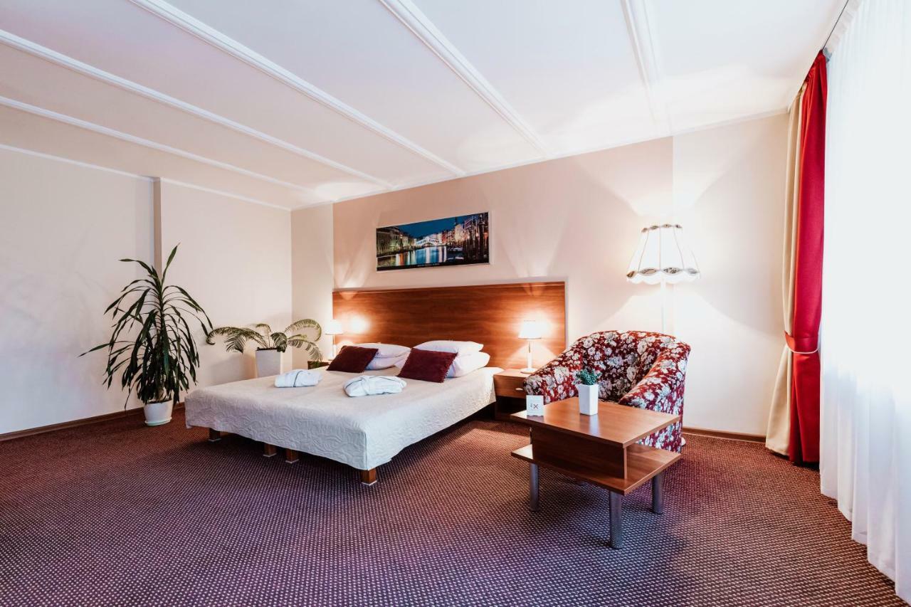 Hotel Gromada Medical Spa Буско-Здруй Экстерьер фото